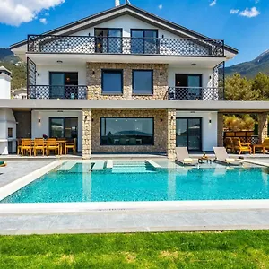 Oludeniz 4 Bedroom - 9318 Fethiye